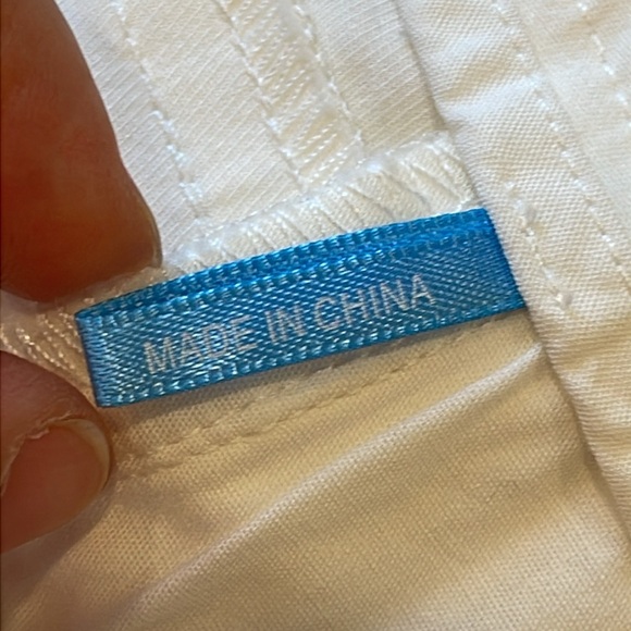 Stylish White trousers by J.McLaughlin in size 8, business casual, mid-rise - Picture 4 of 8